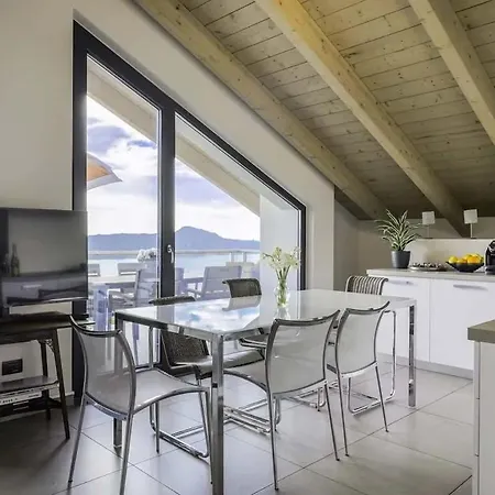 Italian Lakes 14009 Apartamento Lesa